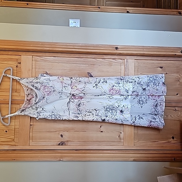 Sleeveless dress with lining, Size M, Spring Bouquet Multi pattern - Picture 1 of 4